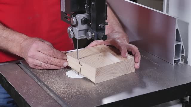 Основные ошибки при фигурном пилении на ленточной пиле по дереву